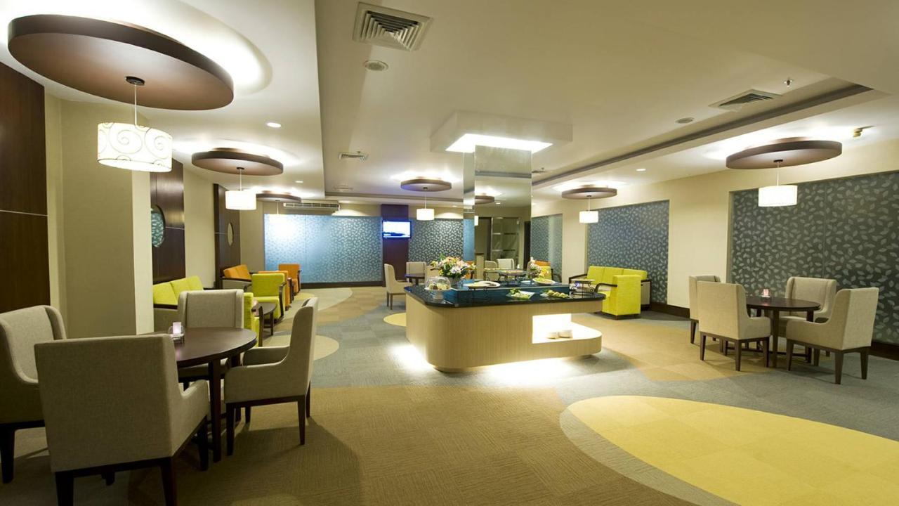 מדאן Emerald Garden International Hotel מראה חיצוני תמונה