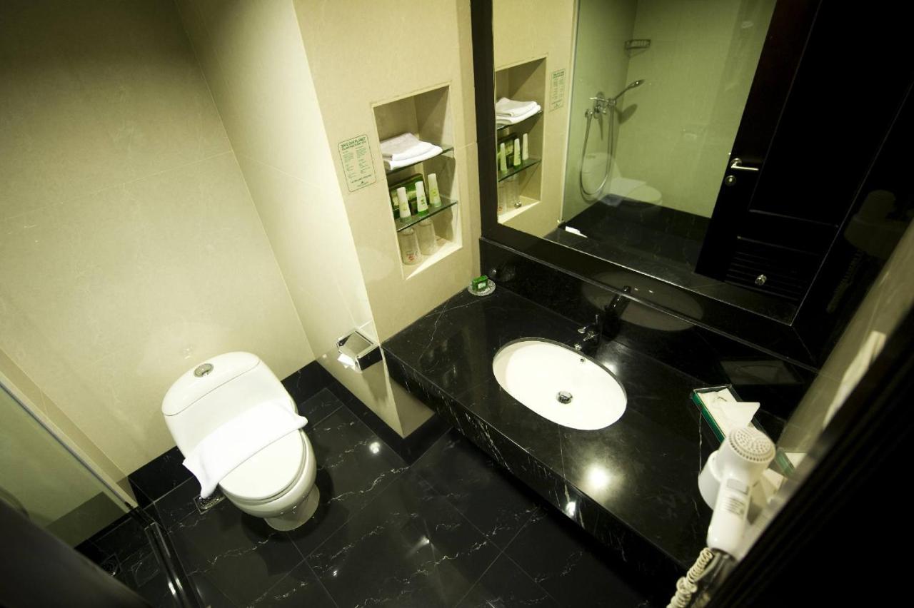 מדאן Emerald Garden International Hotel מראה חיצוני תמונה