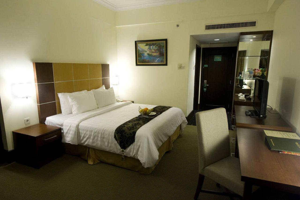 מדאן Emerald Garden International Hotel מראה חיצוני תמונה