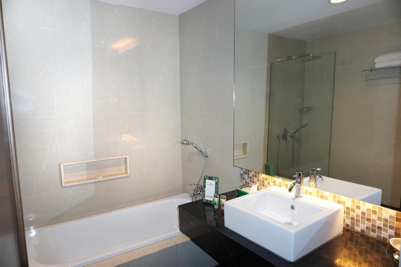 מדאן Emerald Garden International Hotel מראה חיצוני תמונה