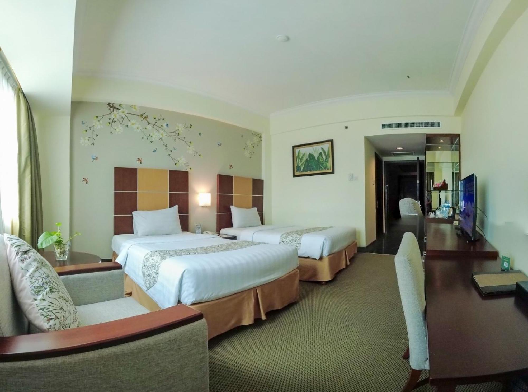 מדאן Emerald Garden International Hotel מראה חיצוני תמונה