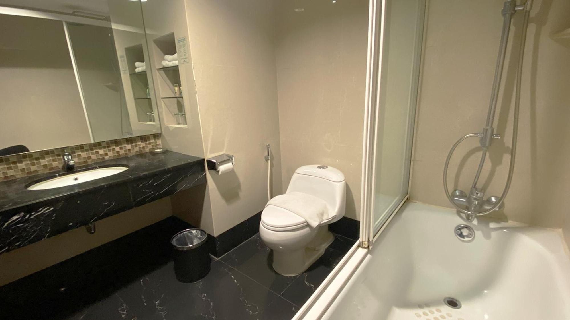 מדאן Emerald Garden International Hotel מראה חיצוני תמונה