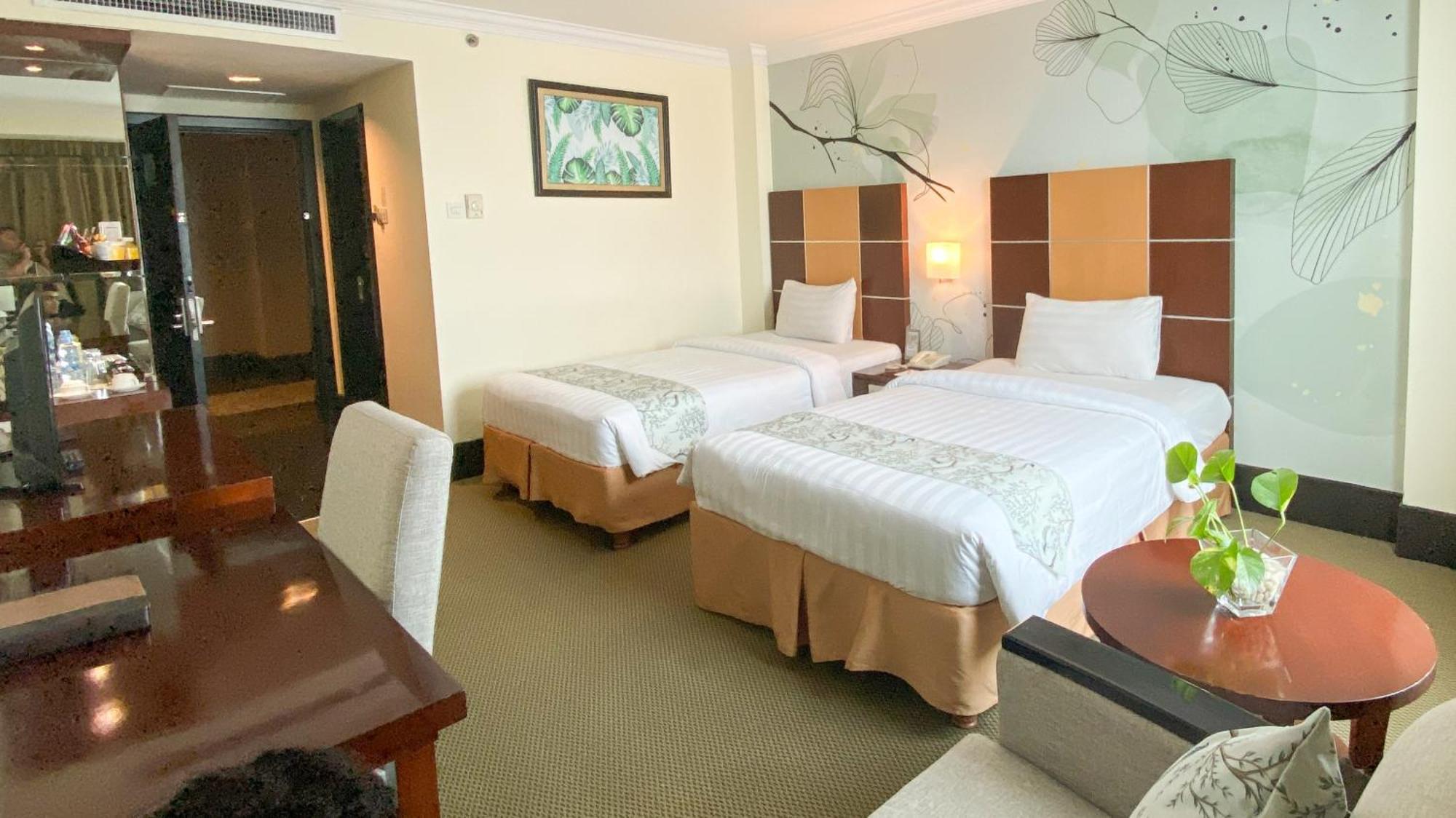 מדאן Emerald Garden International Hotel מראה חיצוני תמונה